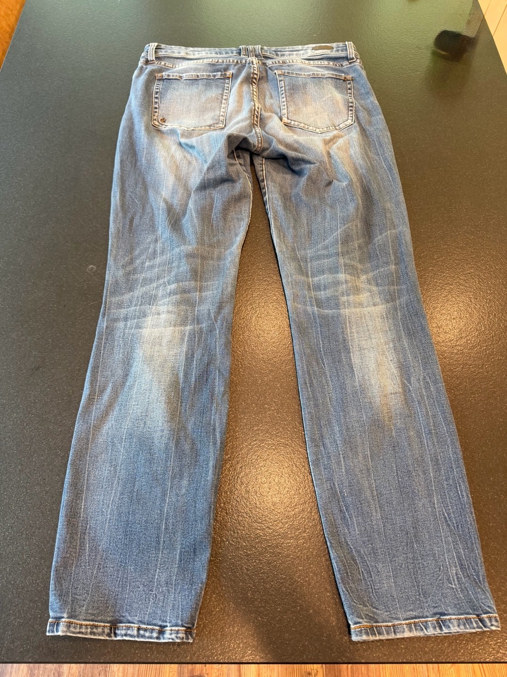 KUT from the Kloth Catherine Boyfriend Jeans Size 8 Medium Wash Straight Leg - Picture 11 of 12